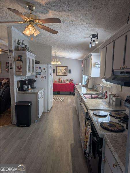 330 Davidson Road Property Photo 4