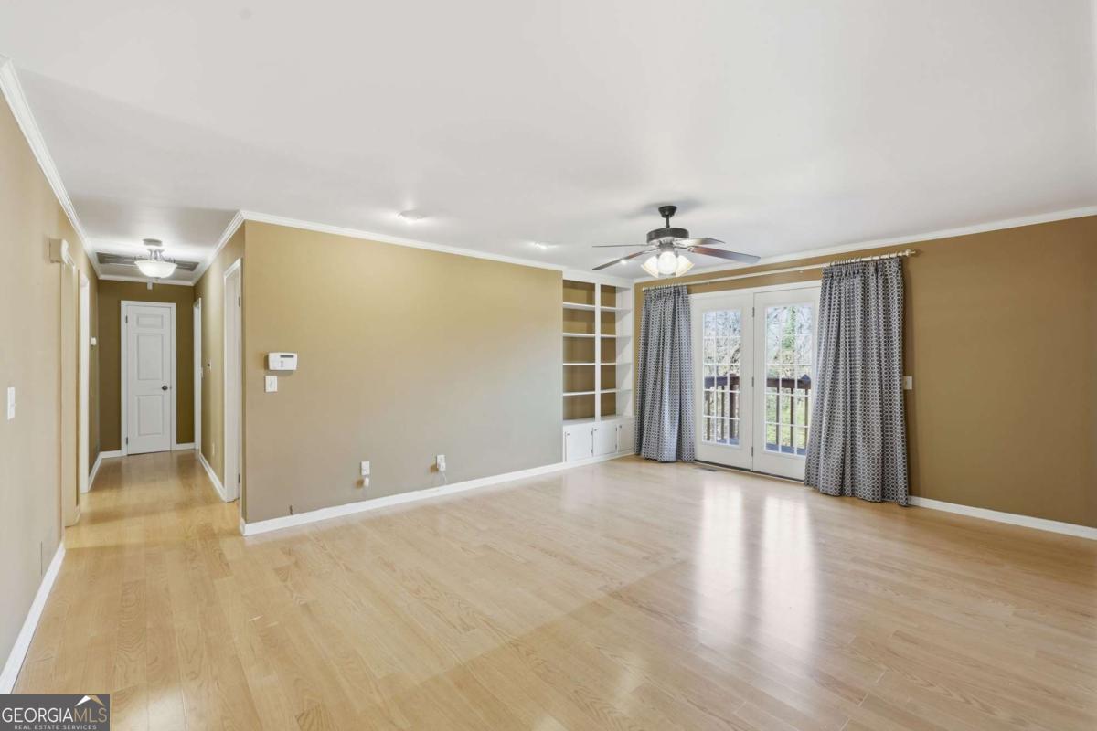 2224 Colonial Drive Property Photo 6
