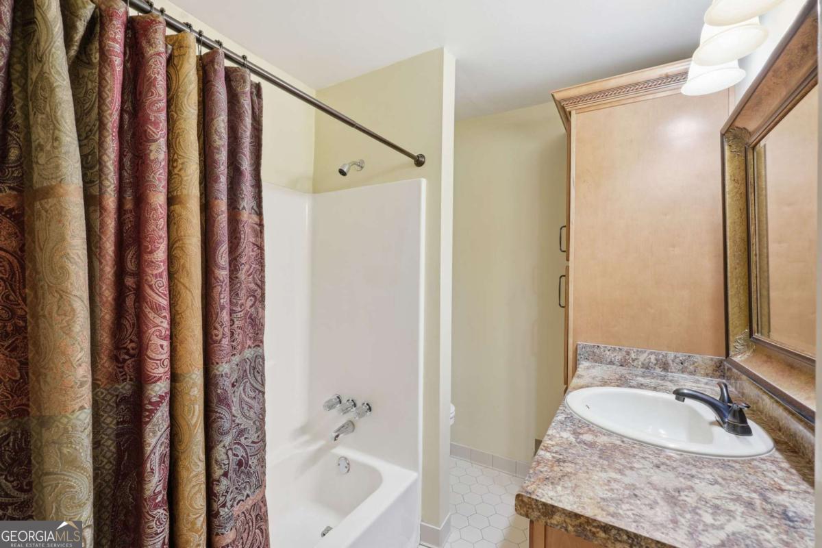 2224 Colonial Drive Property Photo 16