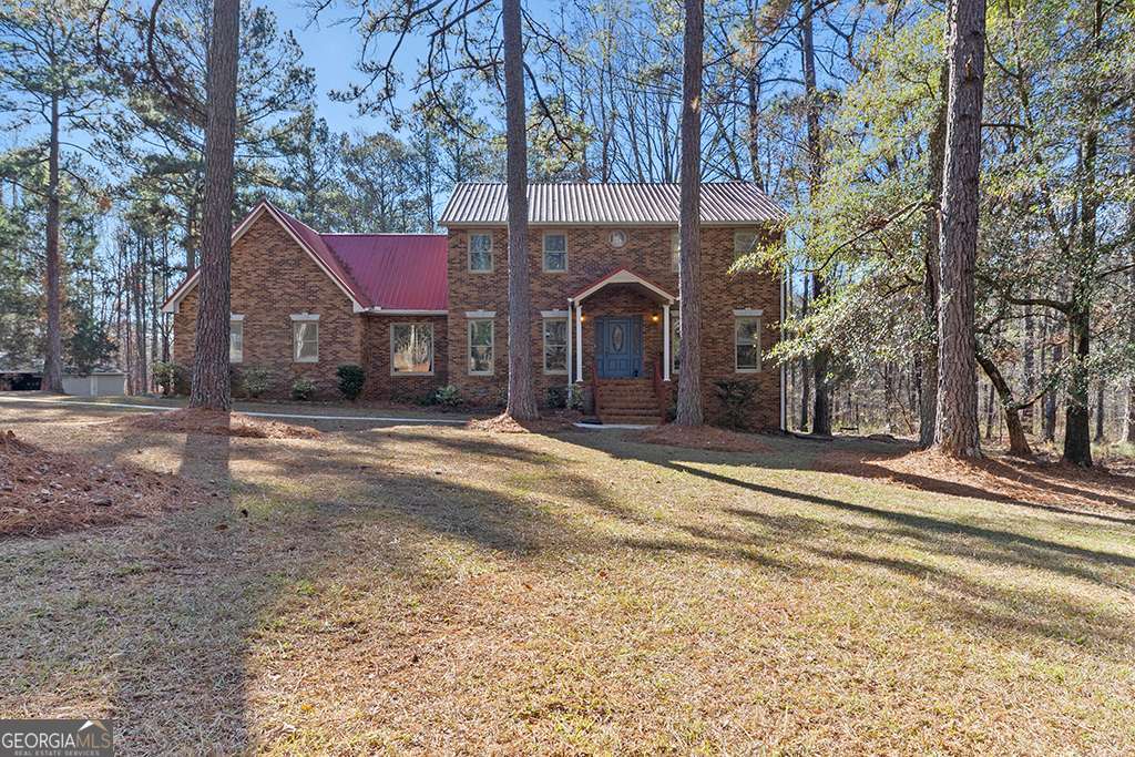 138 Dumbarton Drive Property Photo 2