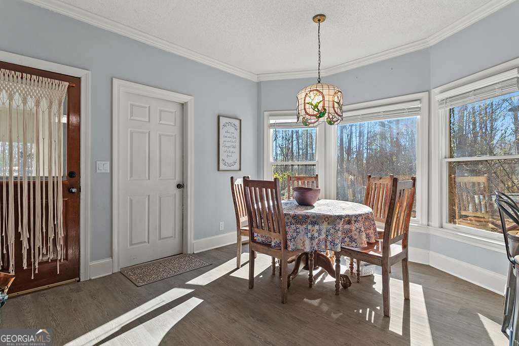 138 Dumbarton Drive Property Photo 8