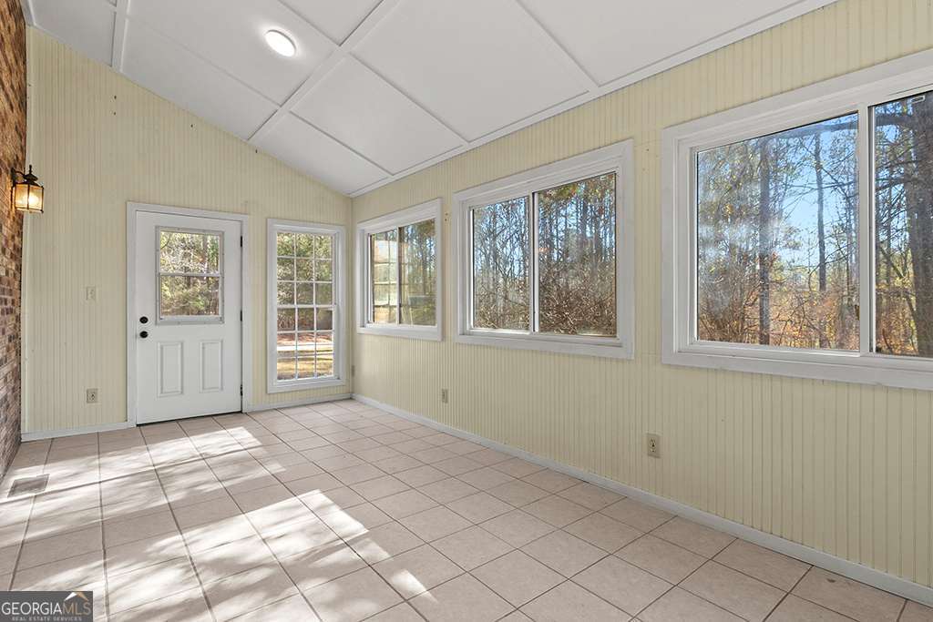 138 Dumbarton Drive Property Photo 16