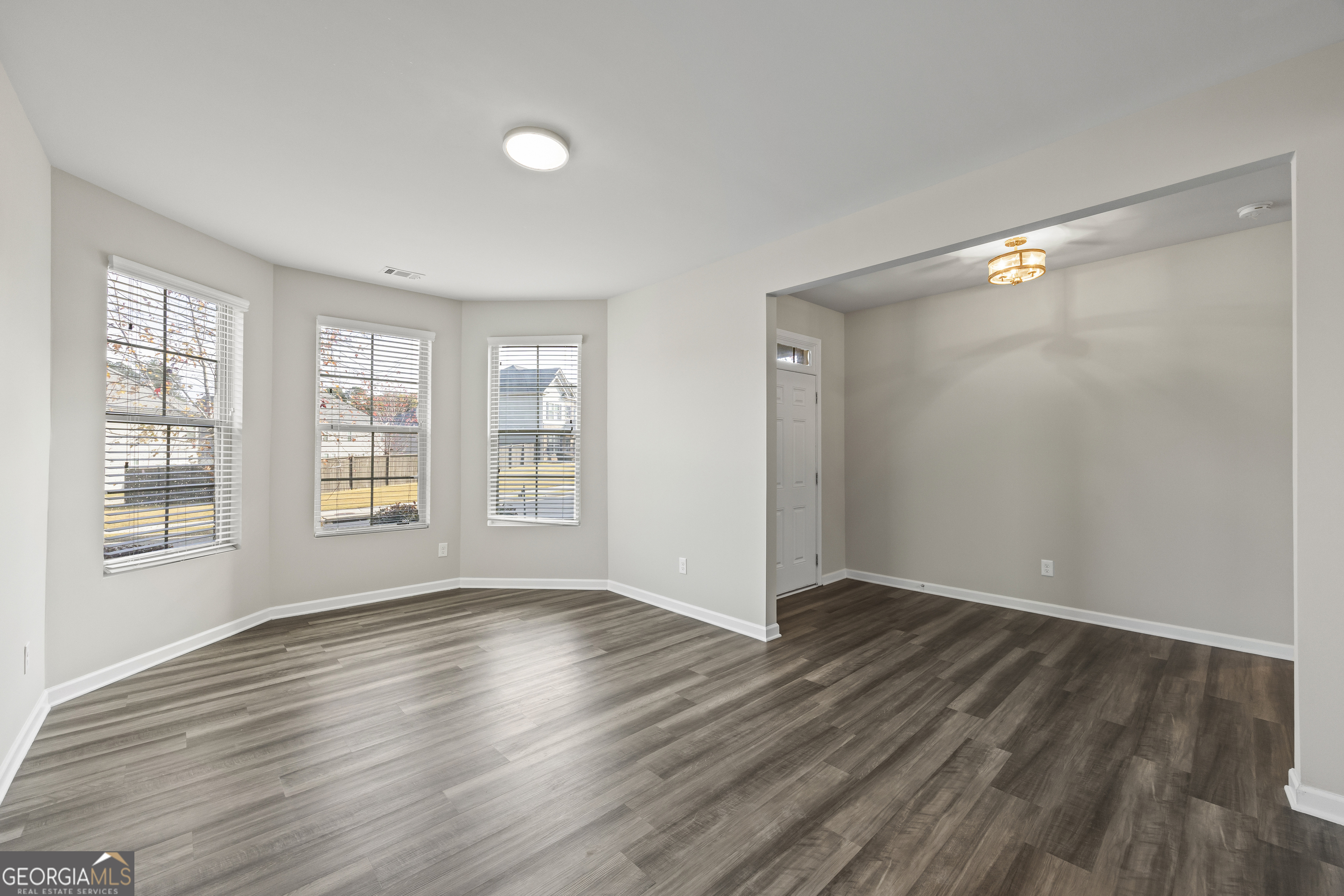 30 Fanleaf Drive Property Photo 5