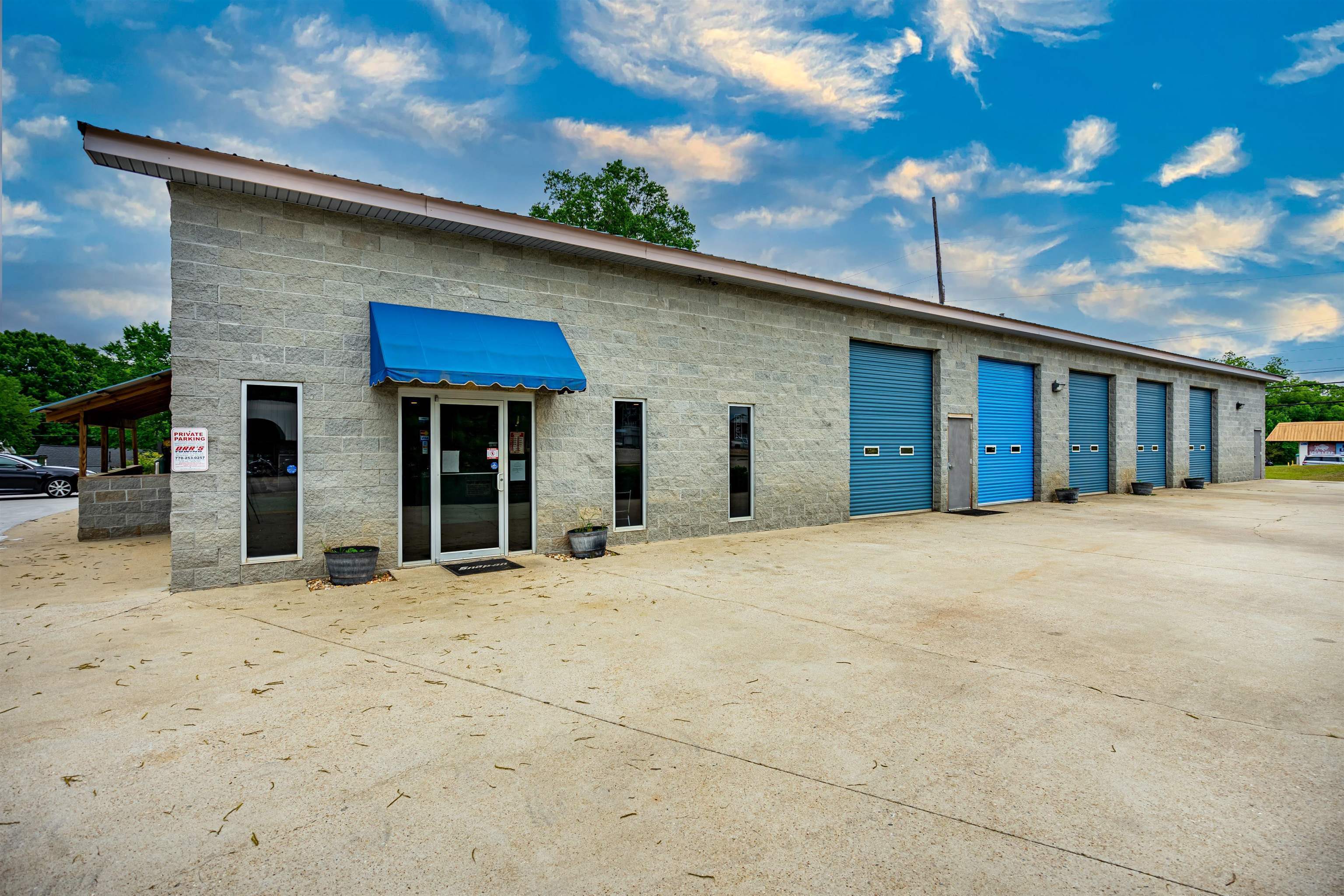 1201 Hogansville Road Property Photo 1