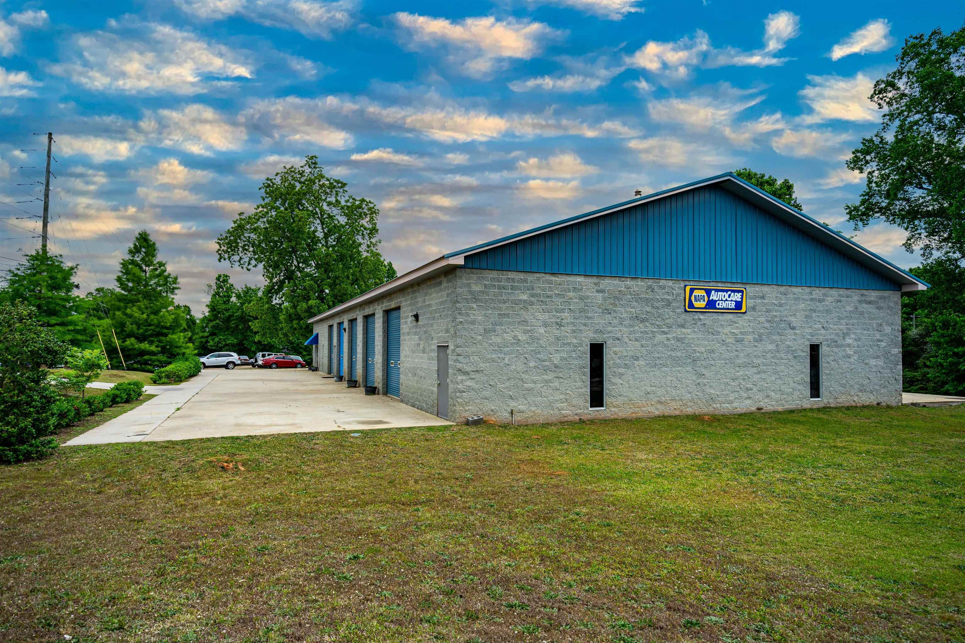 1201 Hogansville Road Property Photo 3