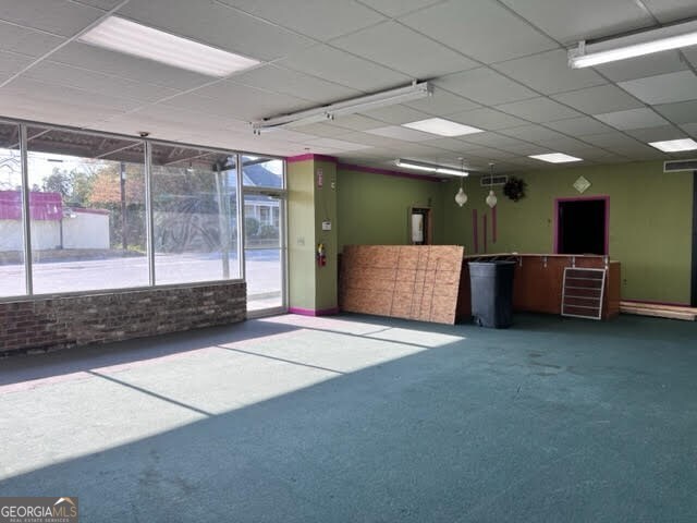 301 E Jackson Street Property Photo 5