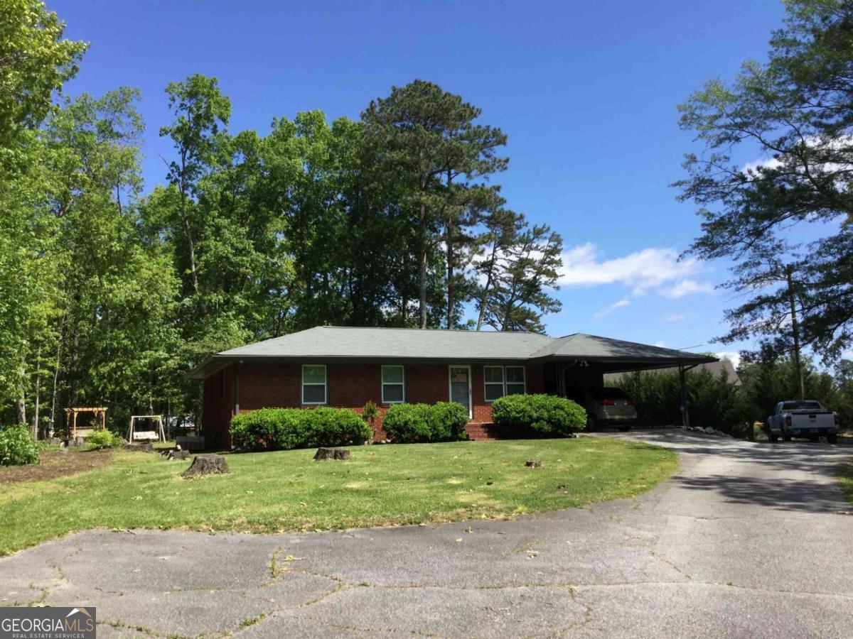 1623 Highway 54 W Property Photo 1