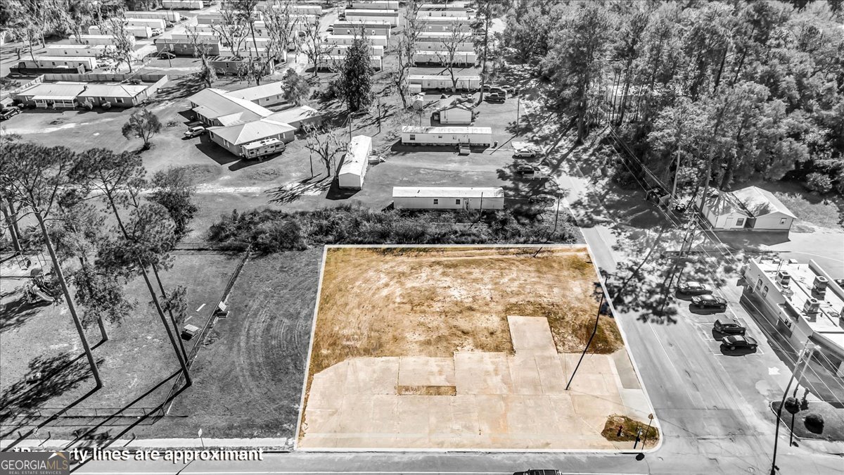 273 W Cypress Street Property Photo 7