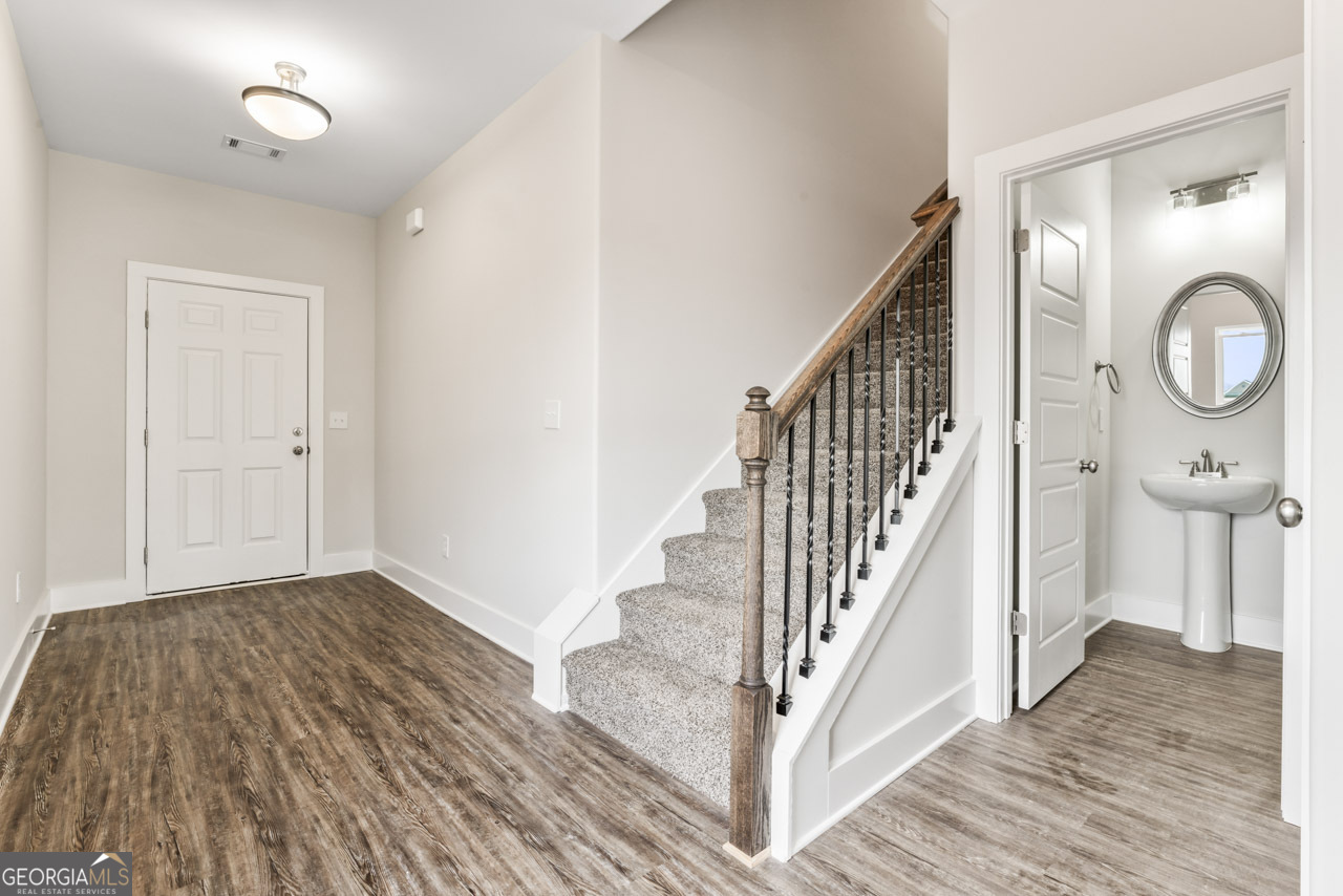 11201 Cornerstone Way Property Photo 9