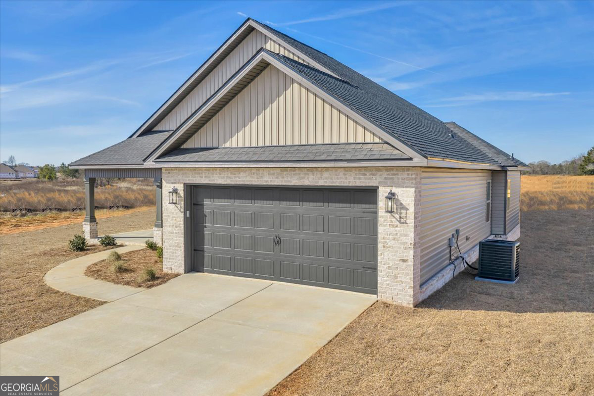 118 Early Drive Property Photo 5