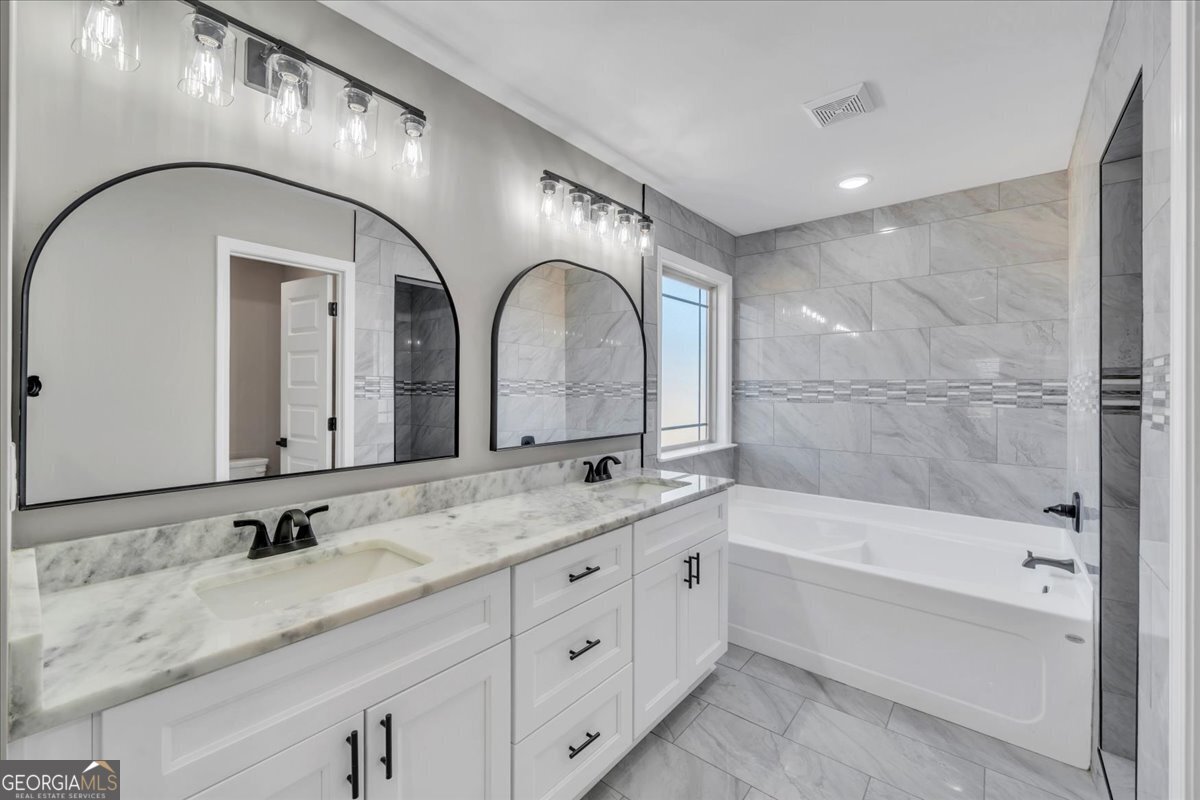 118 Early Drive Property Photo 32