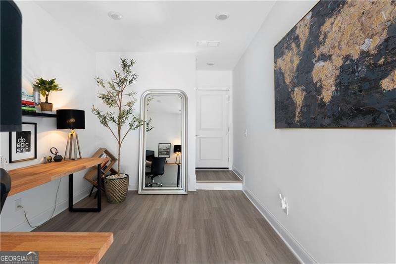 409 Burgundy Way Property Photo 8