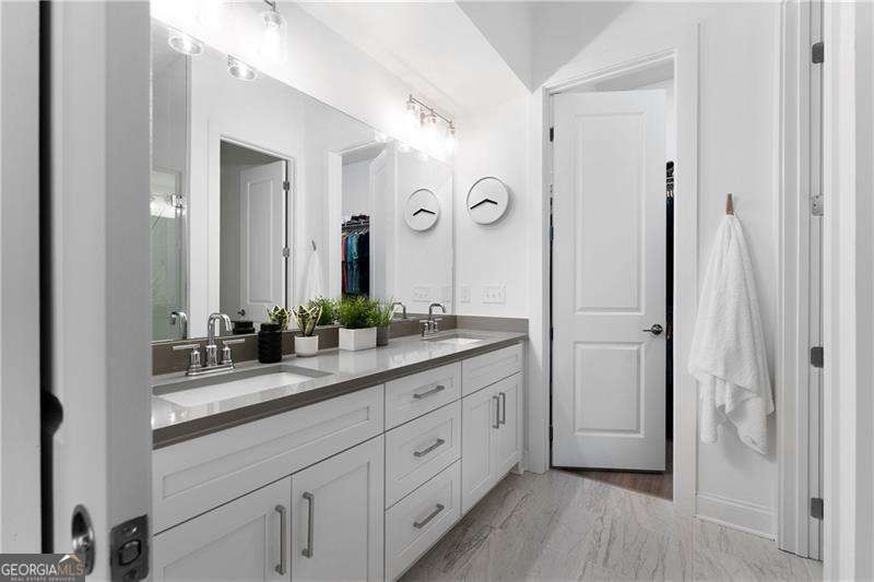 409 Burgundy Way Property Photo 32