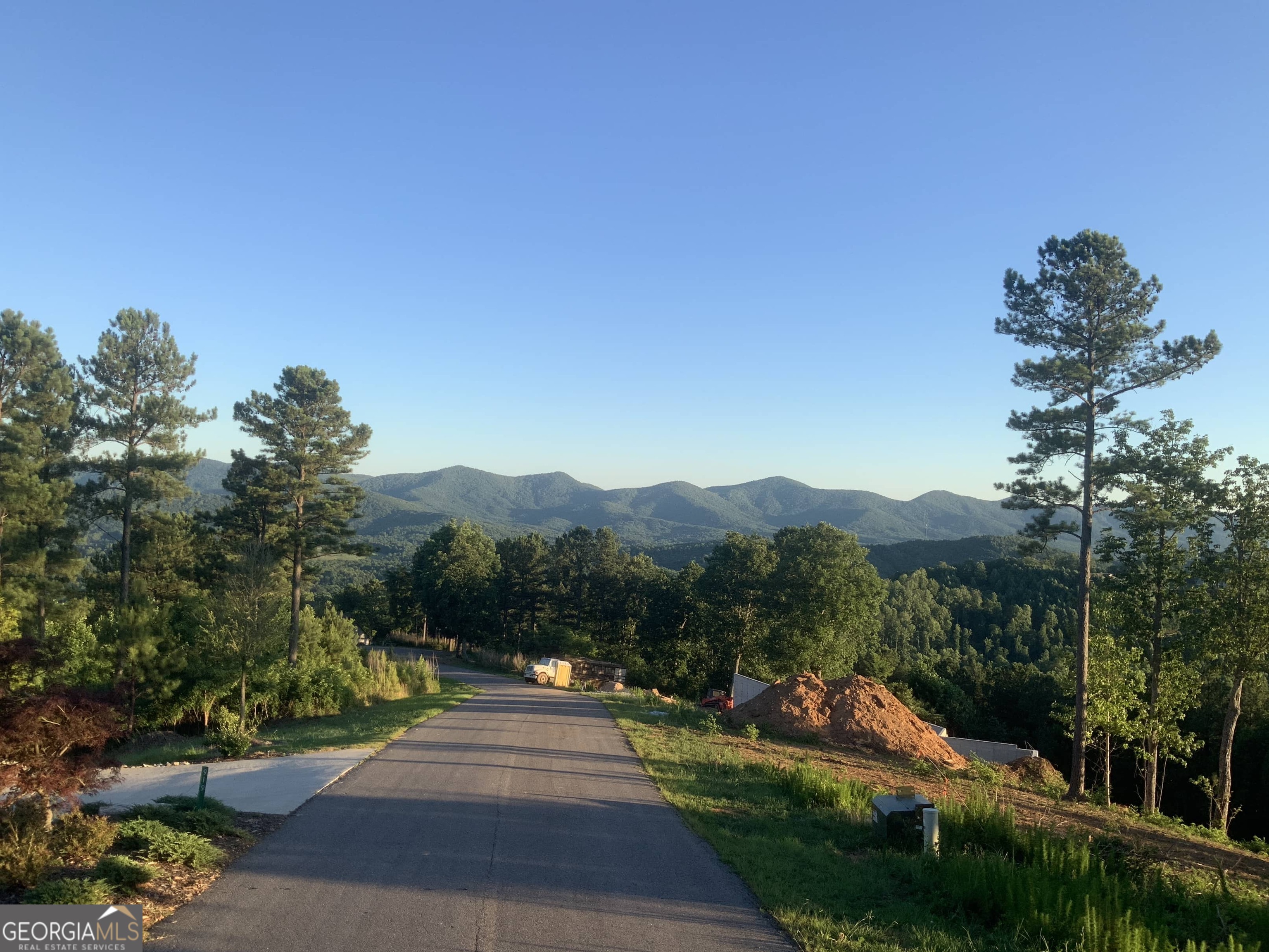 0 Mile High Property Photo 9