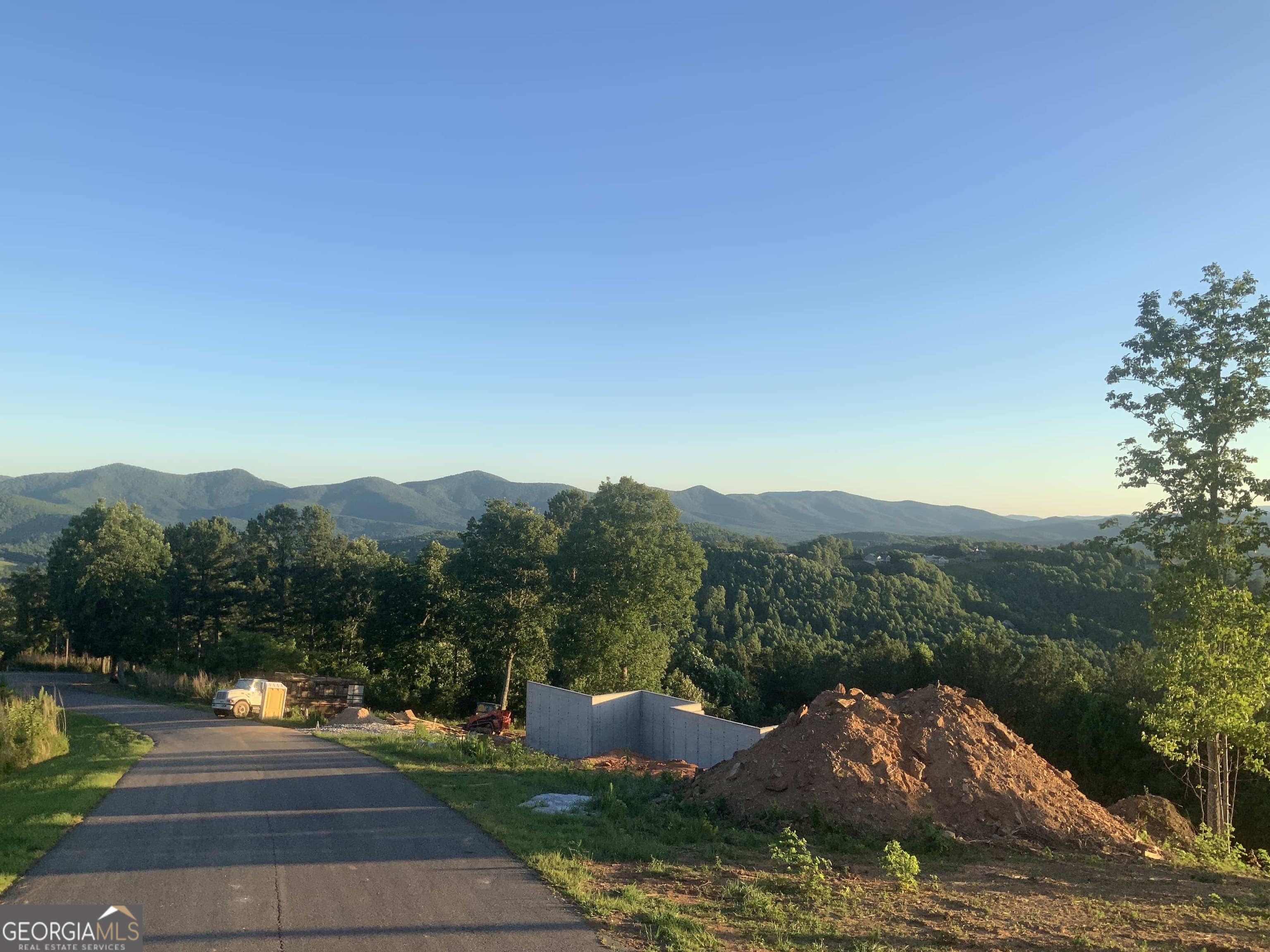0 Mile High Property Photo 12