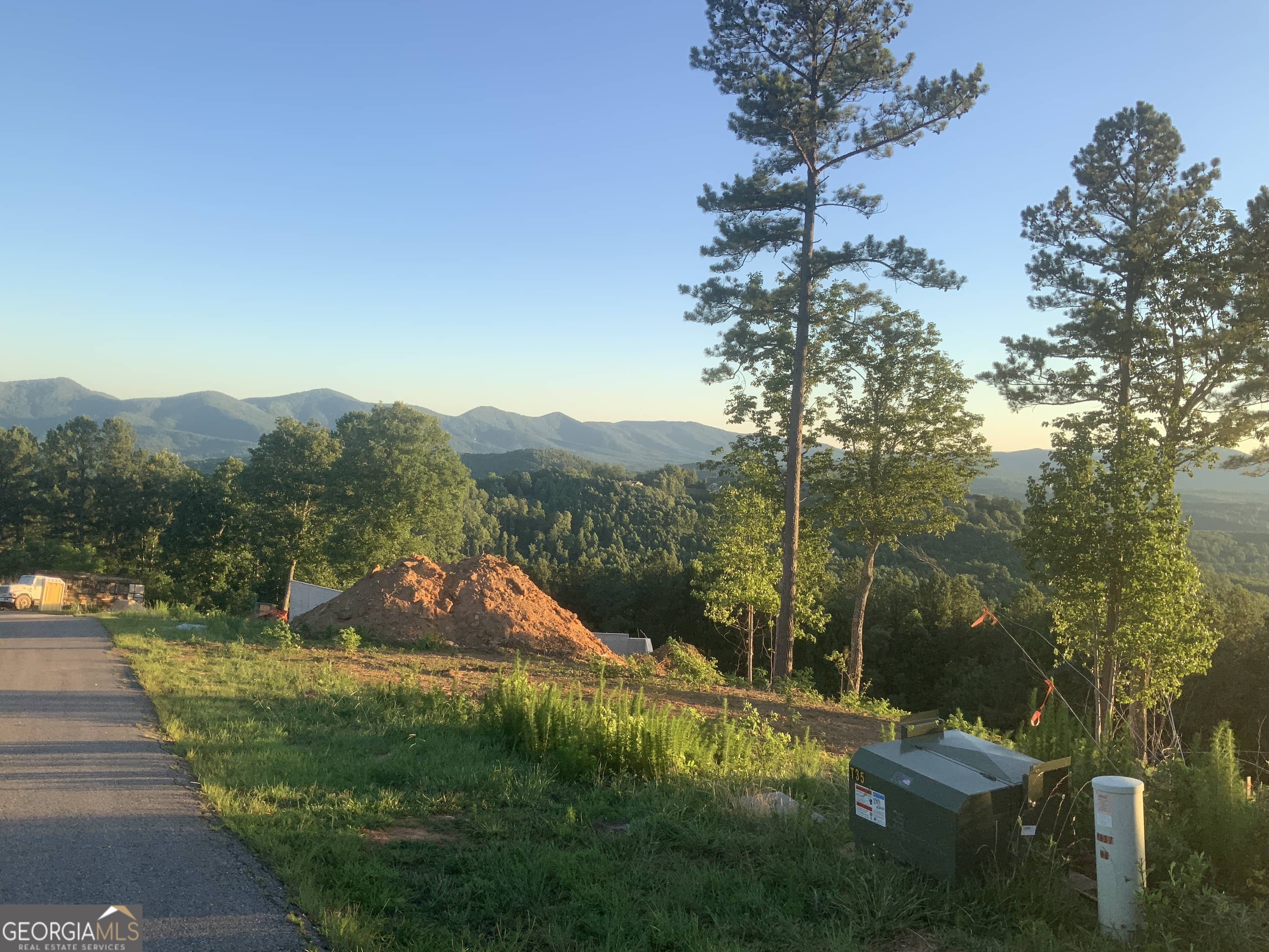 0 Mile High Property Photo 18