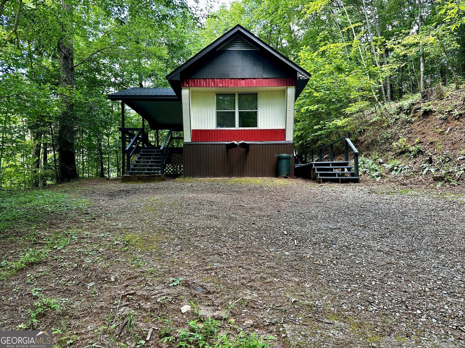 4395 White Oak Drive Property Photo 1