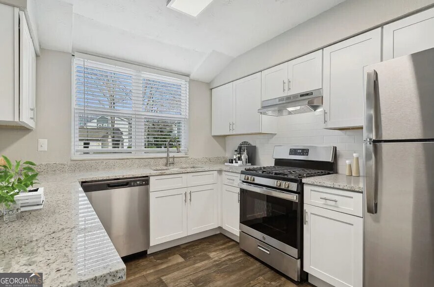 7600 Roswell Road # 2013 Property Photo 2