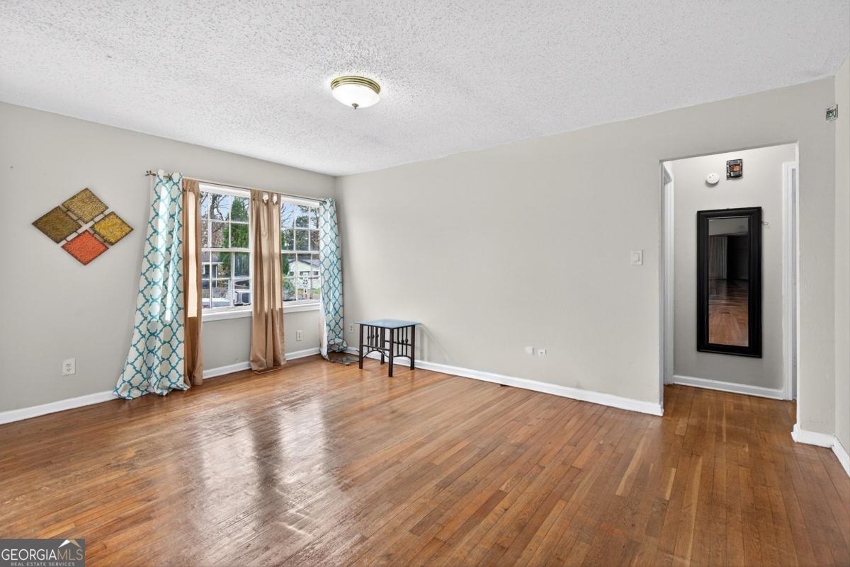 1742 Cardinal Road Property Photo 10