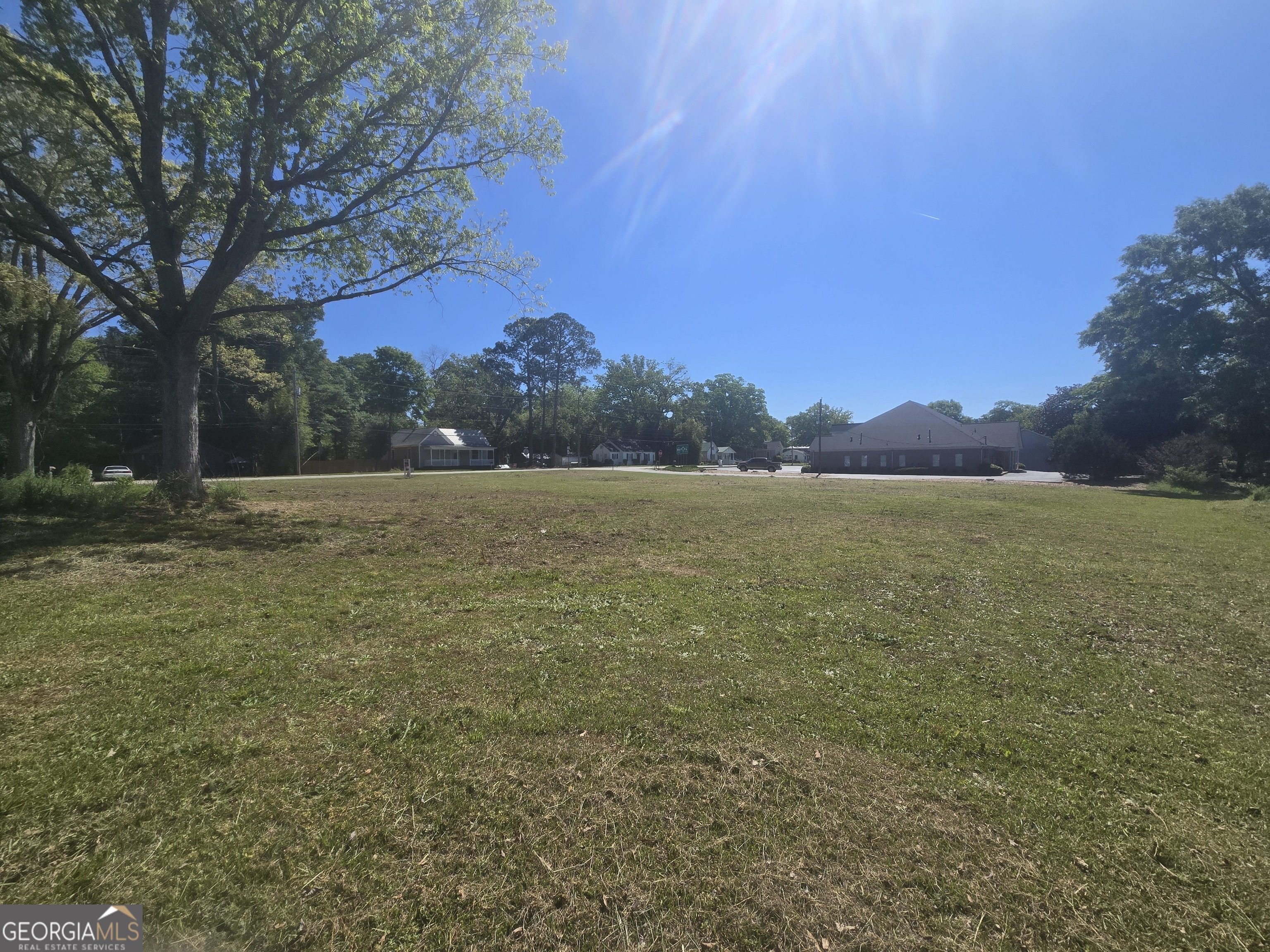 323 Brookwood Avenue Property Photo 1