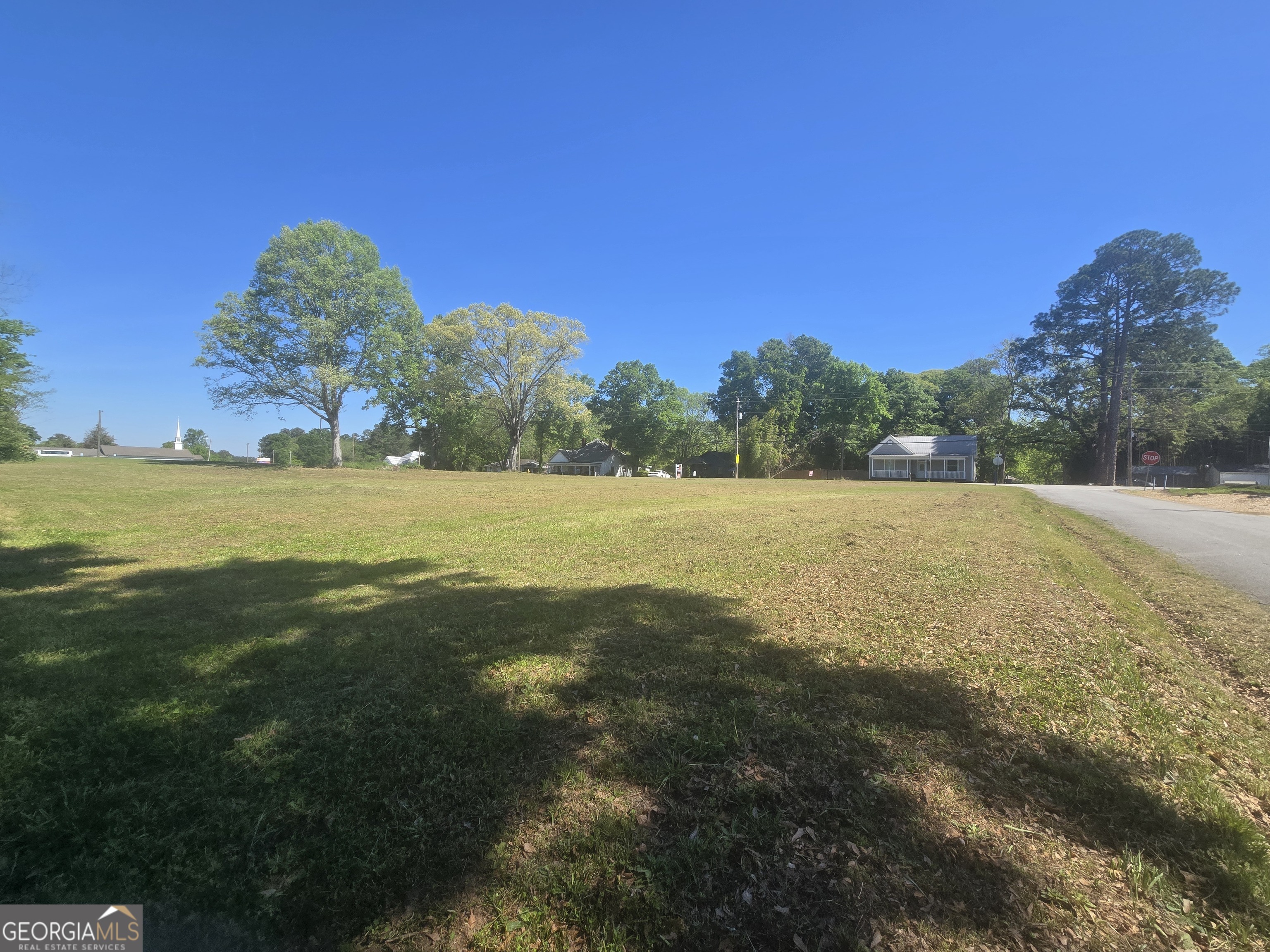 323 Brookwood Avenue Property Photo 6