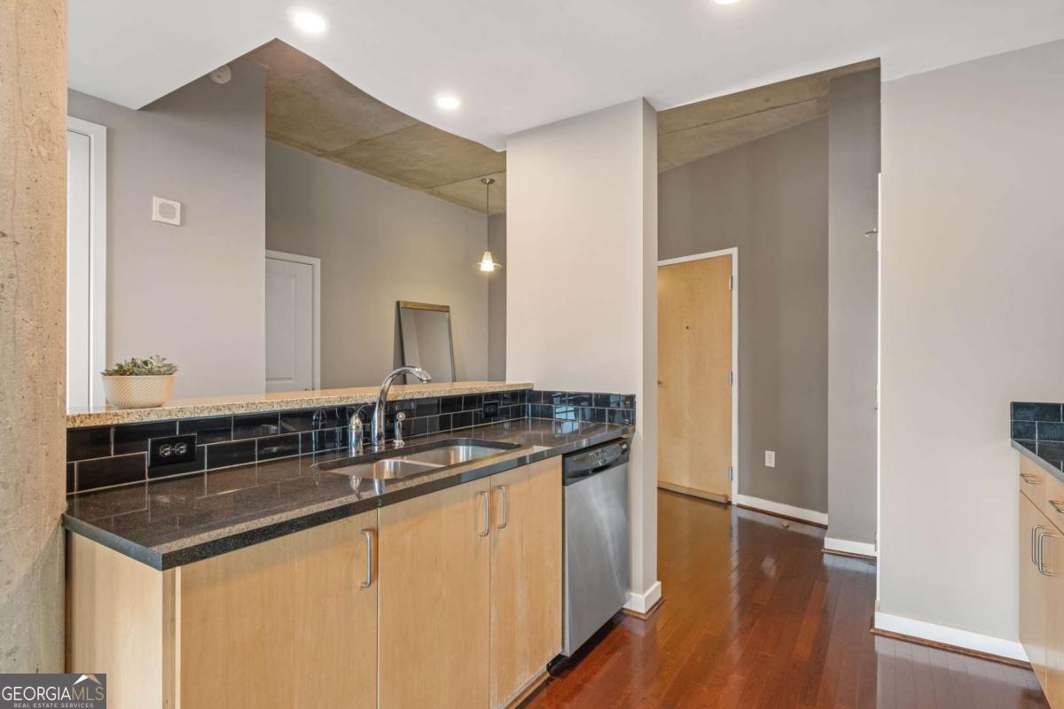 361 17th Street Nw # 1501 Property Photo 7