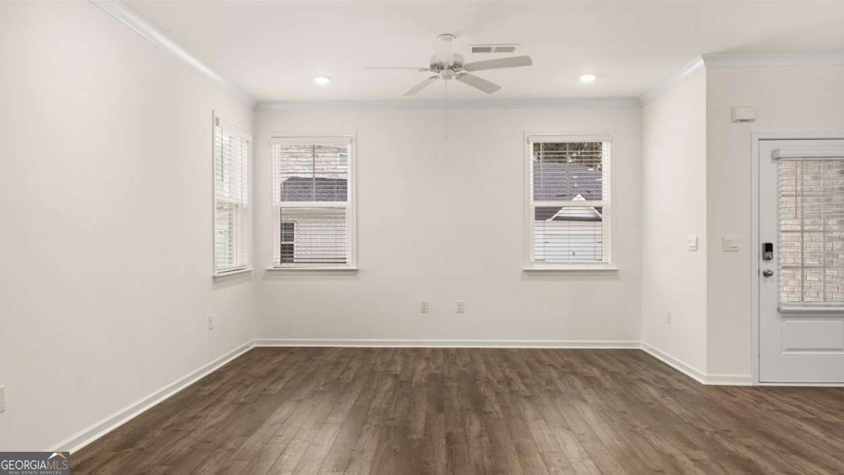530 Silver Moon Drive Property Photo 9