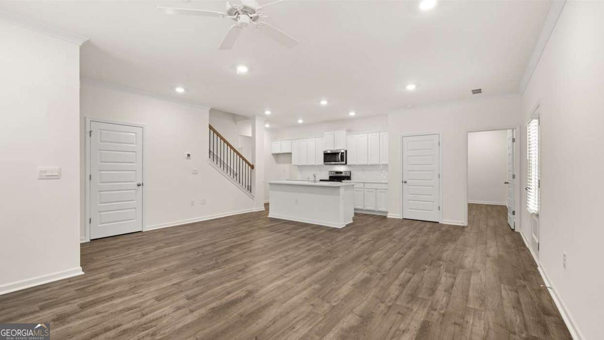 530 Silver Moon Drive Property Photo 11