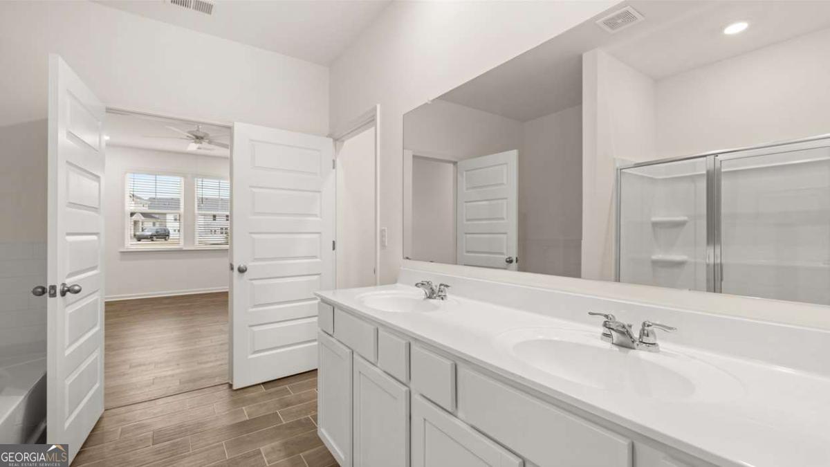 530 Silver Moon Drive Property Photo 15