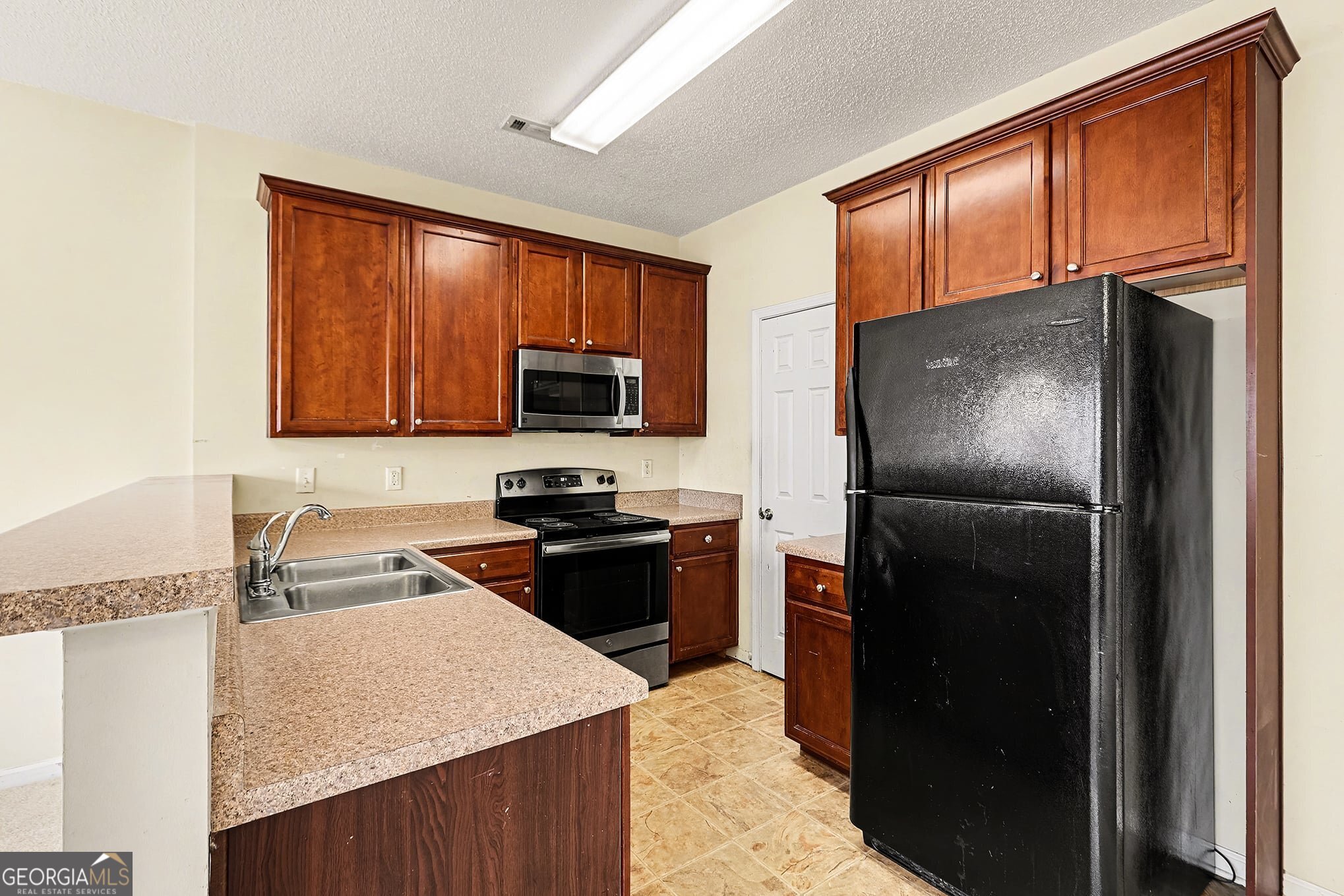 7676 Rutgers Circle Property Photo 13