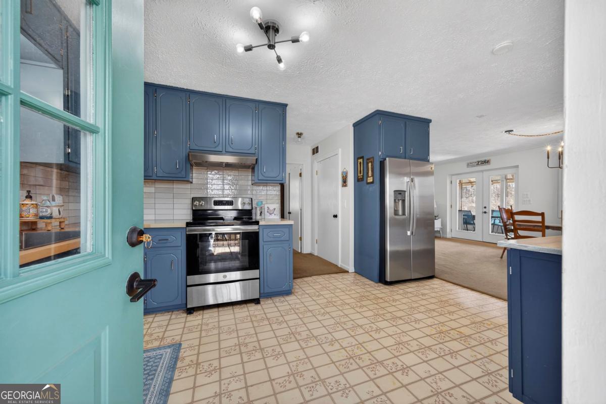219 Hickory Pass Property Photo 6