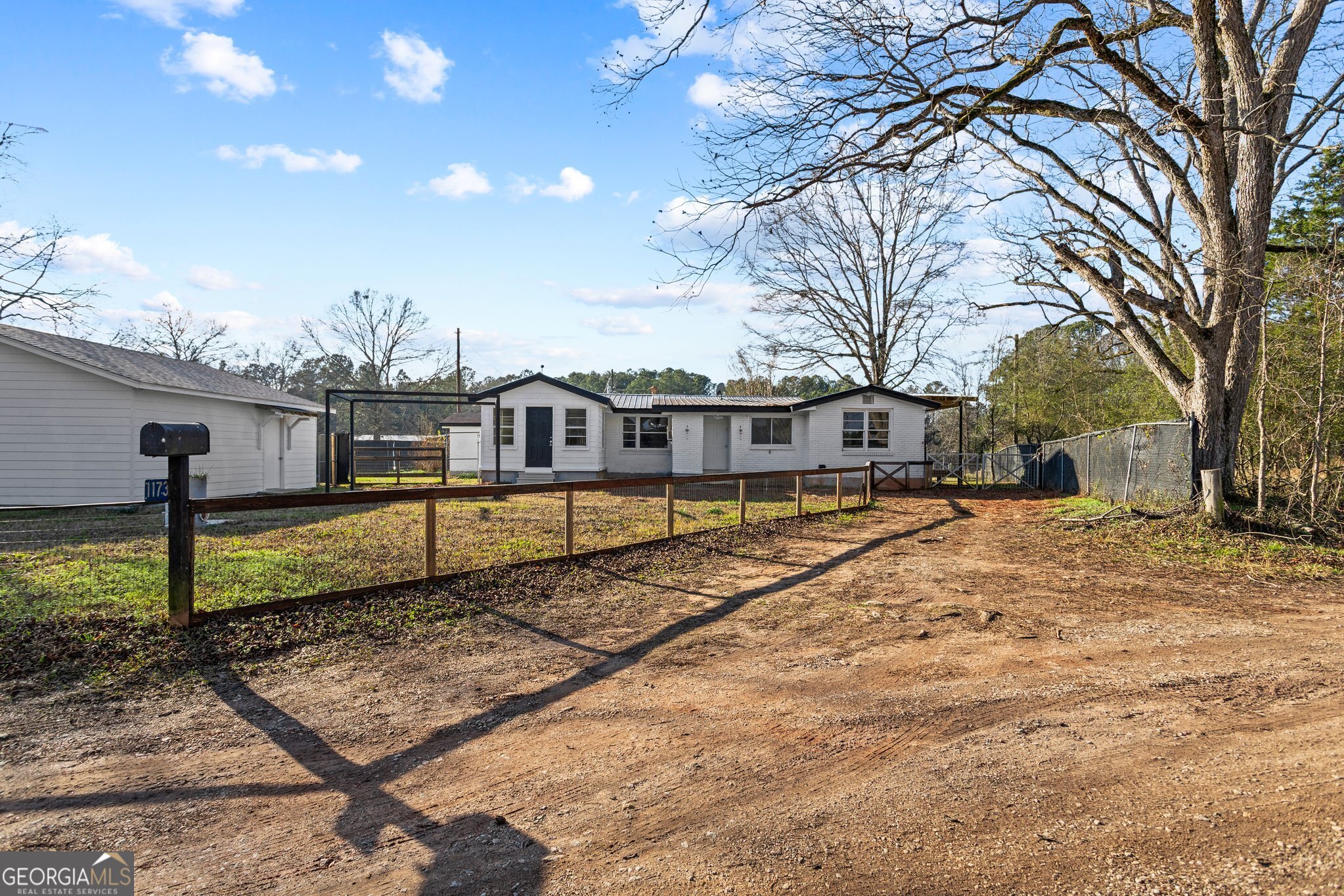 1173 Old Bethany Road Property Photo 1