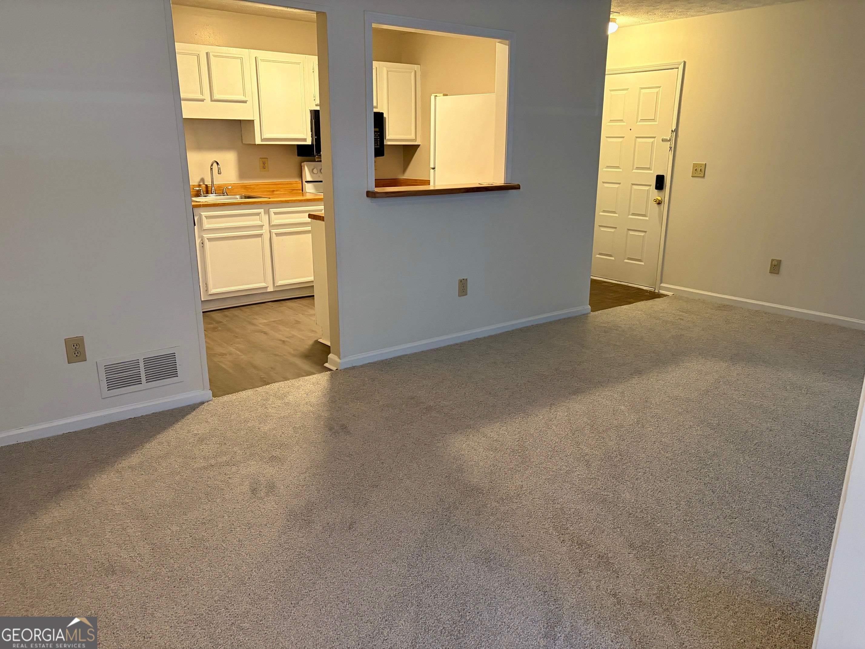 1387 Branch Drive Property Photo 4
