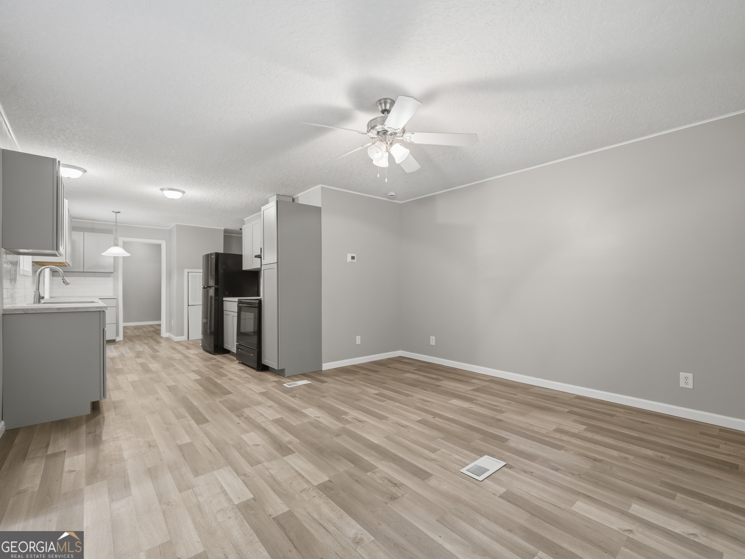 414 Twin Mountain Lake Circle Property Photo 4