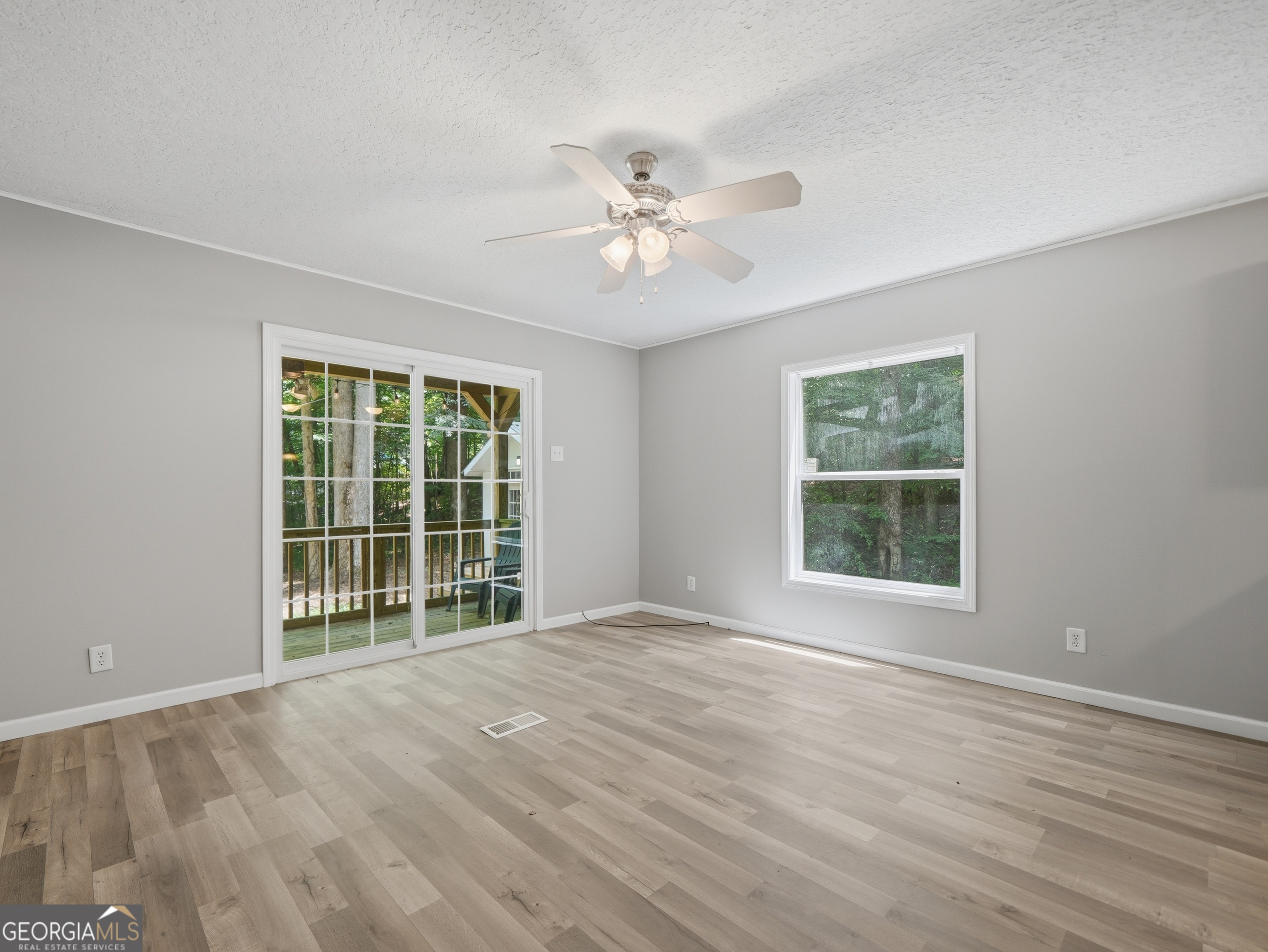 414 Twin Mountain Lake Circle Property Photo 6
