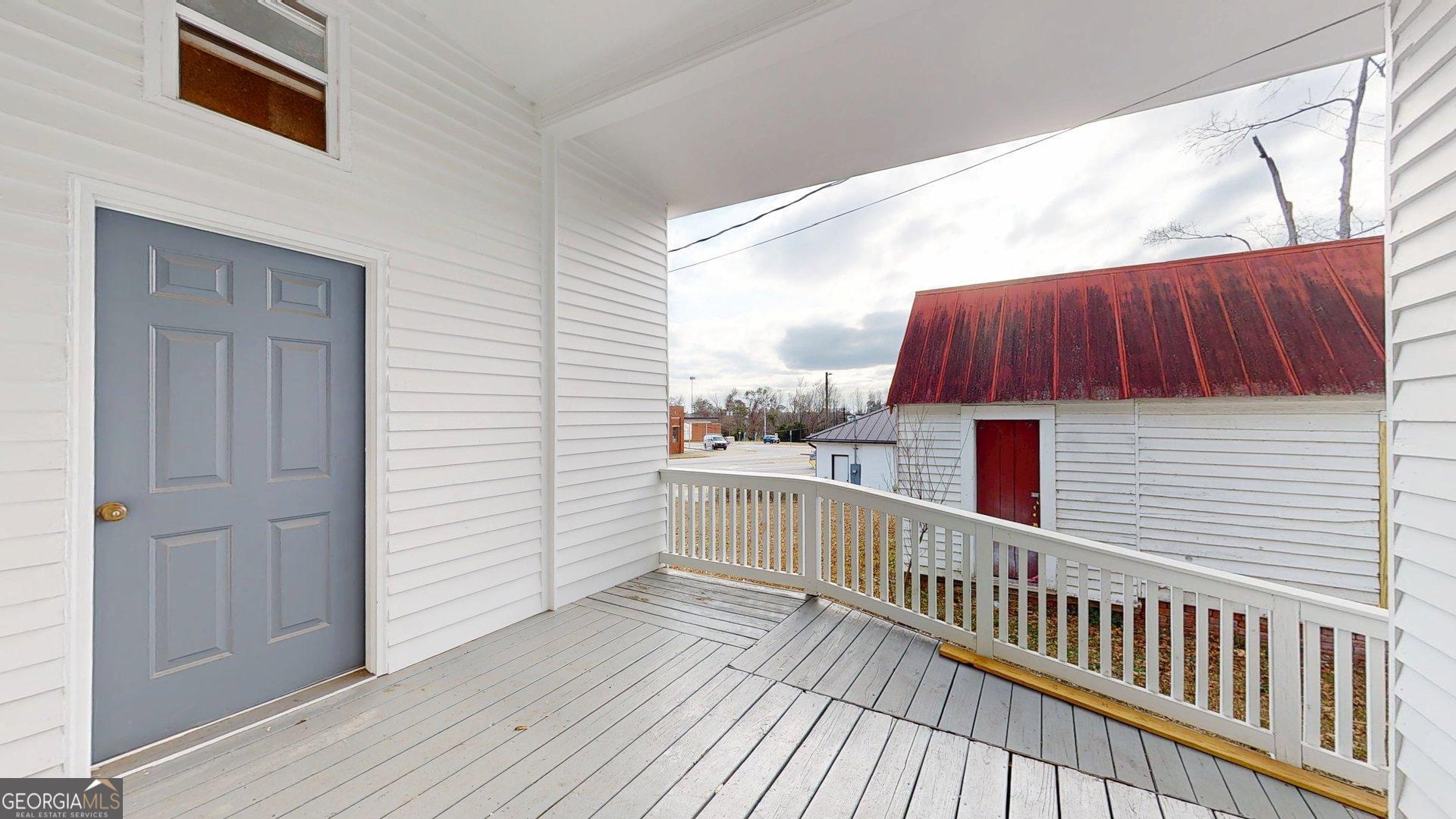 302 W 7th Street Property Photo 52