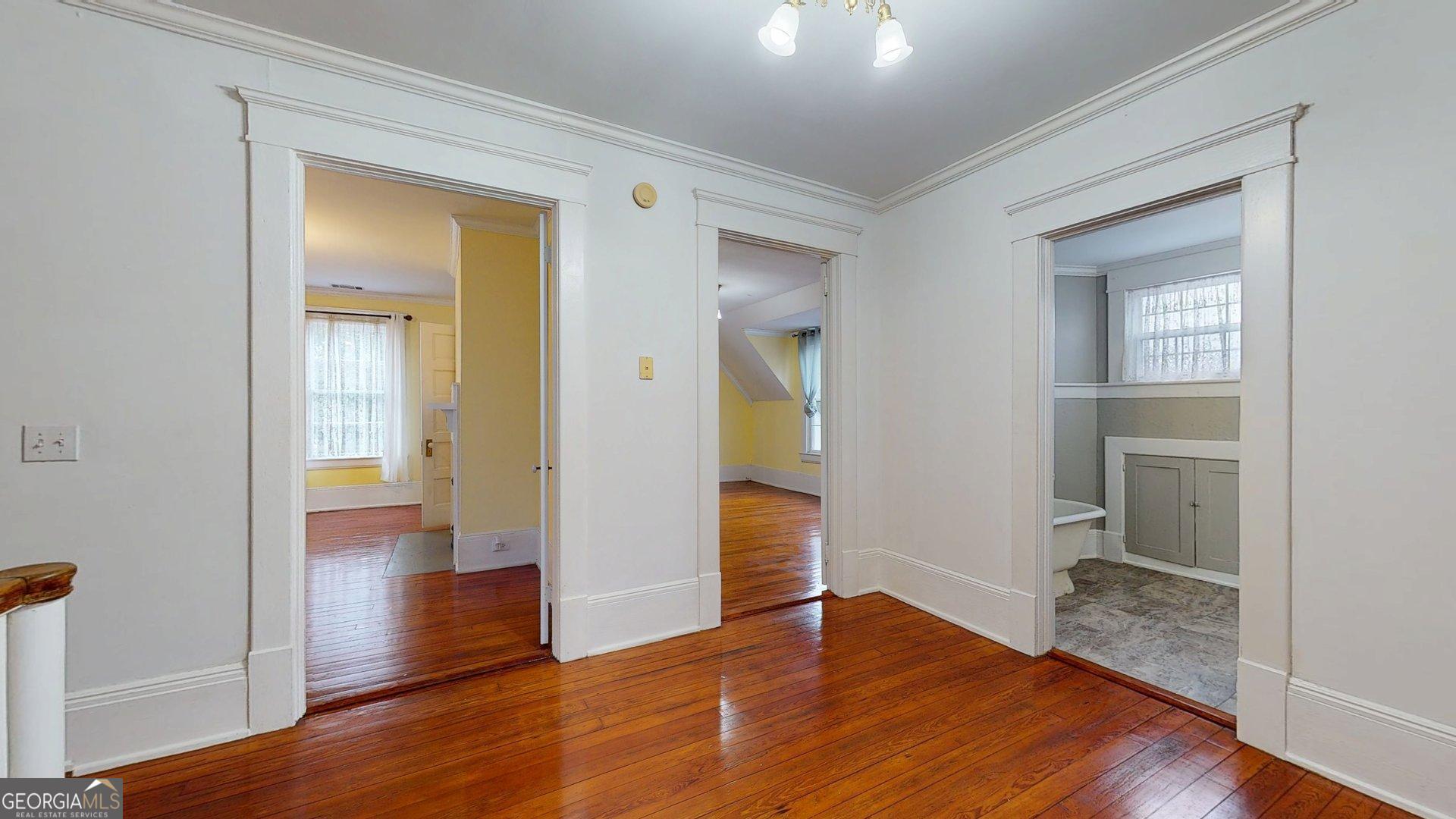 302 W 7th Street Property Photo 57