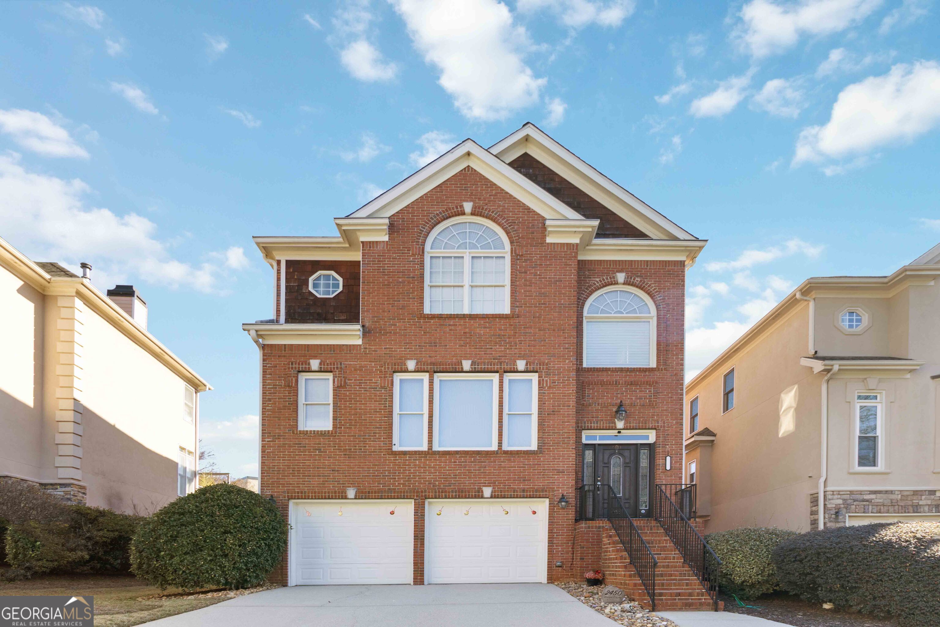 2450 Vivian Circle Property Photo 3