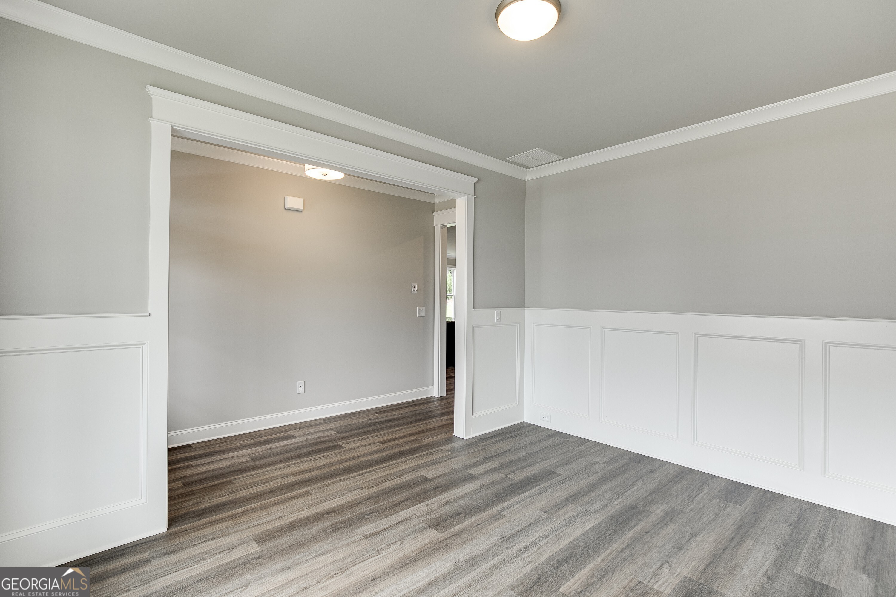 5621 Ernest Way Property Photo 7
