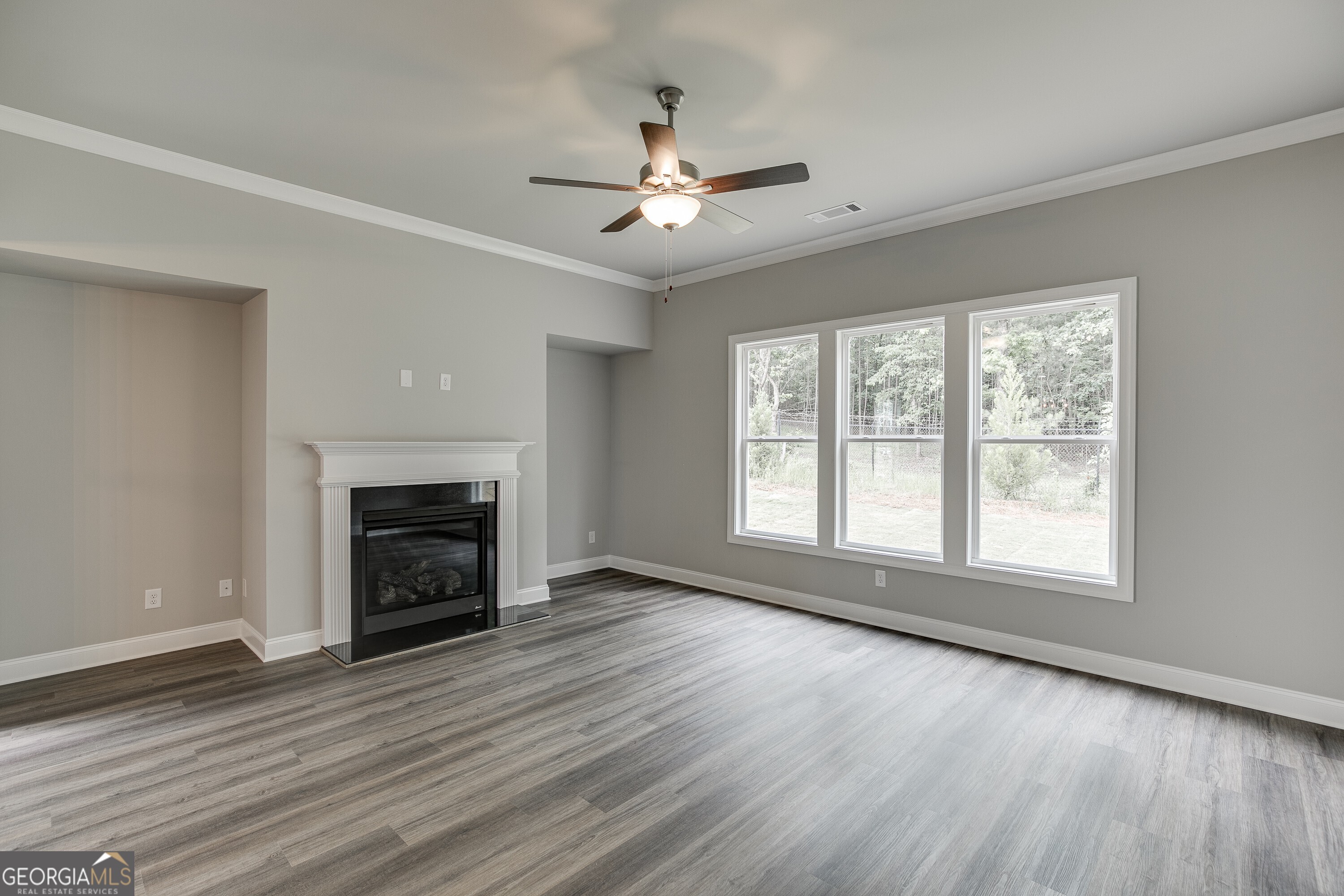 5621 Ernest Way Property Photo 18