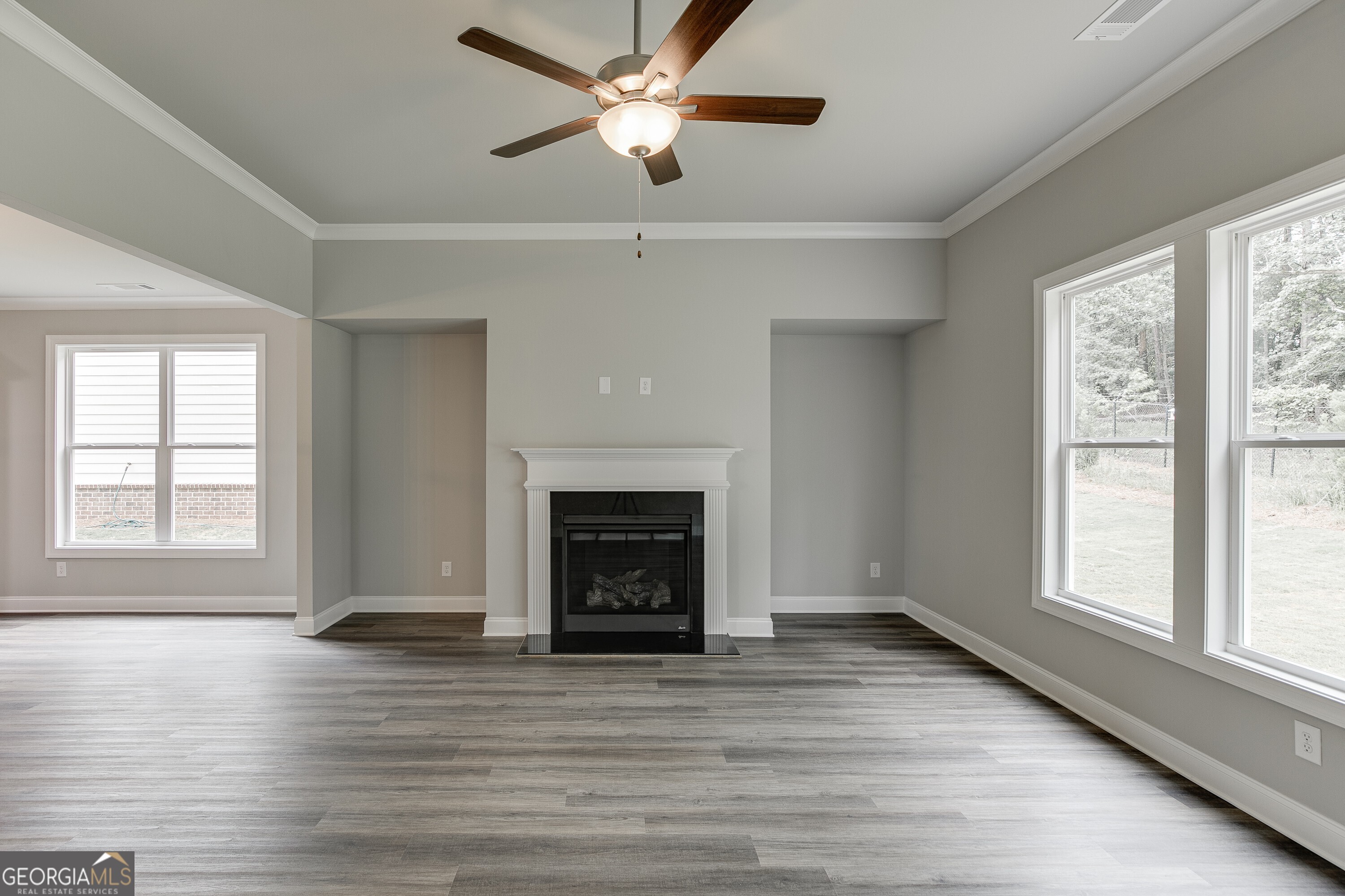 5621 Ernest Way Property Photo 19