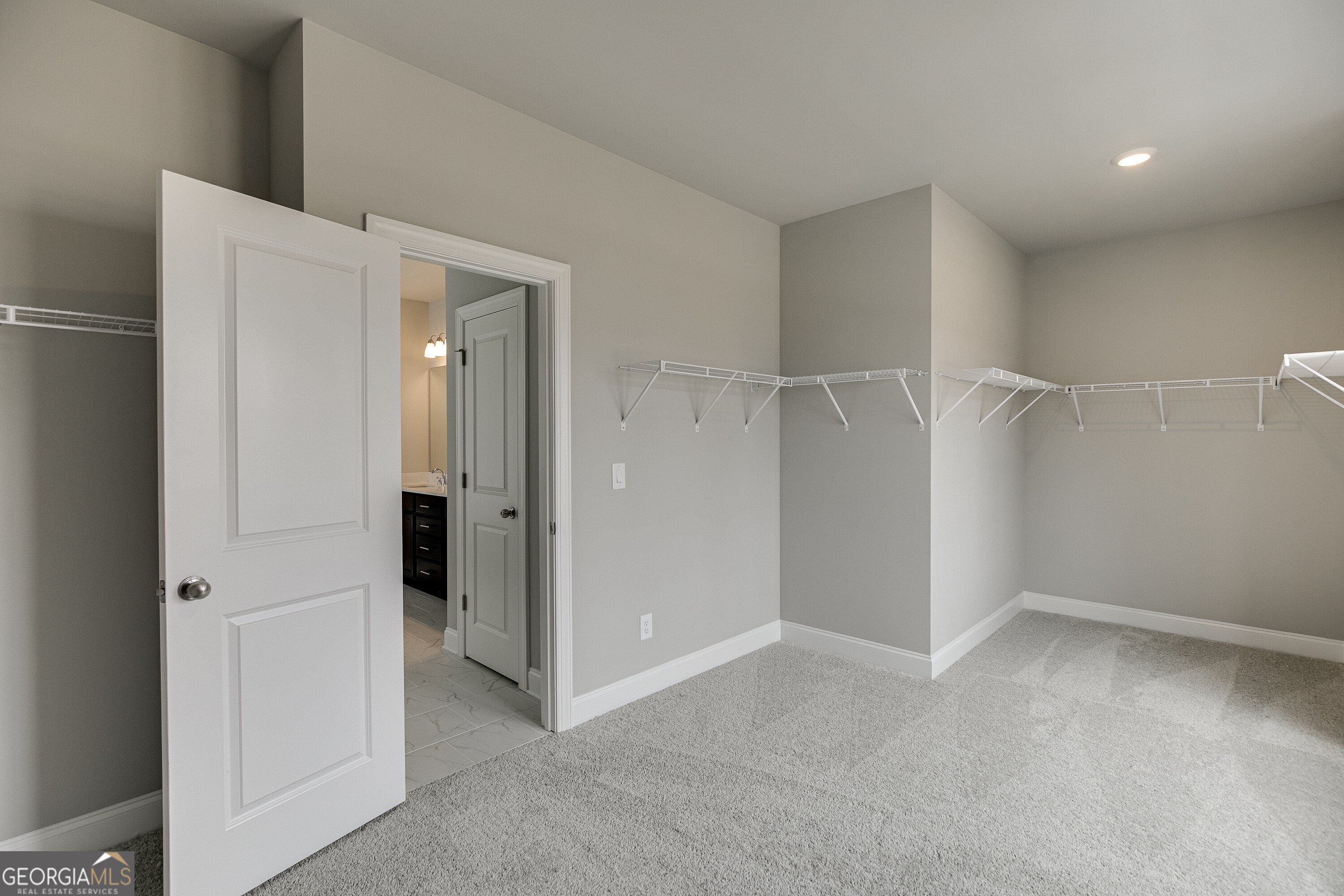 5621 Ernest Way Property Photo 44