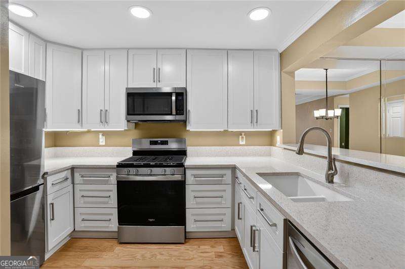 220 Renaissance Parkway Ne # 1201 Property Photo 2