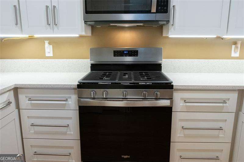 220 Renaissance Parkway Ne # 1201 Property Photo 10