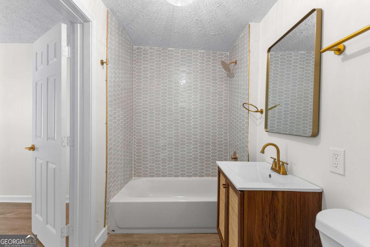 217 Jefferson Street Property Photo 22