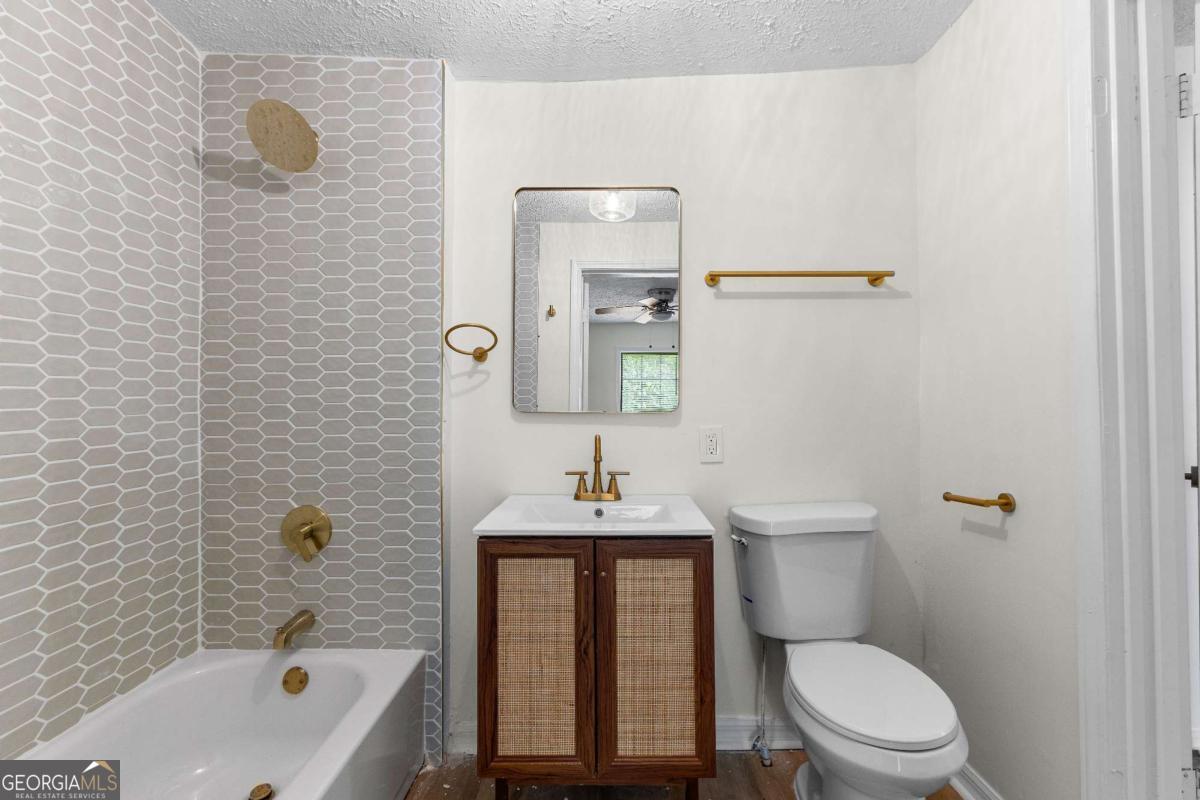 217 Jefferson Street Property Photo 25