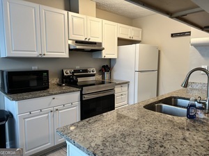 5734 Taffeta Court Property Photo 3