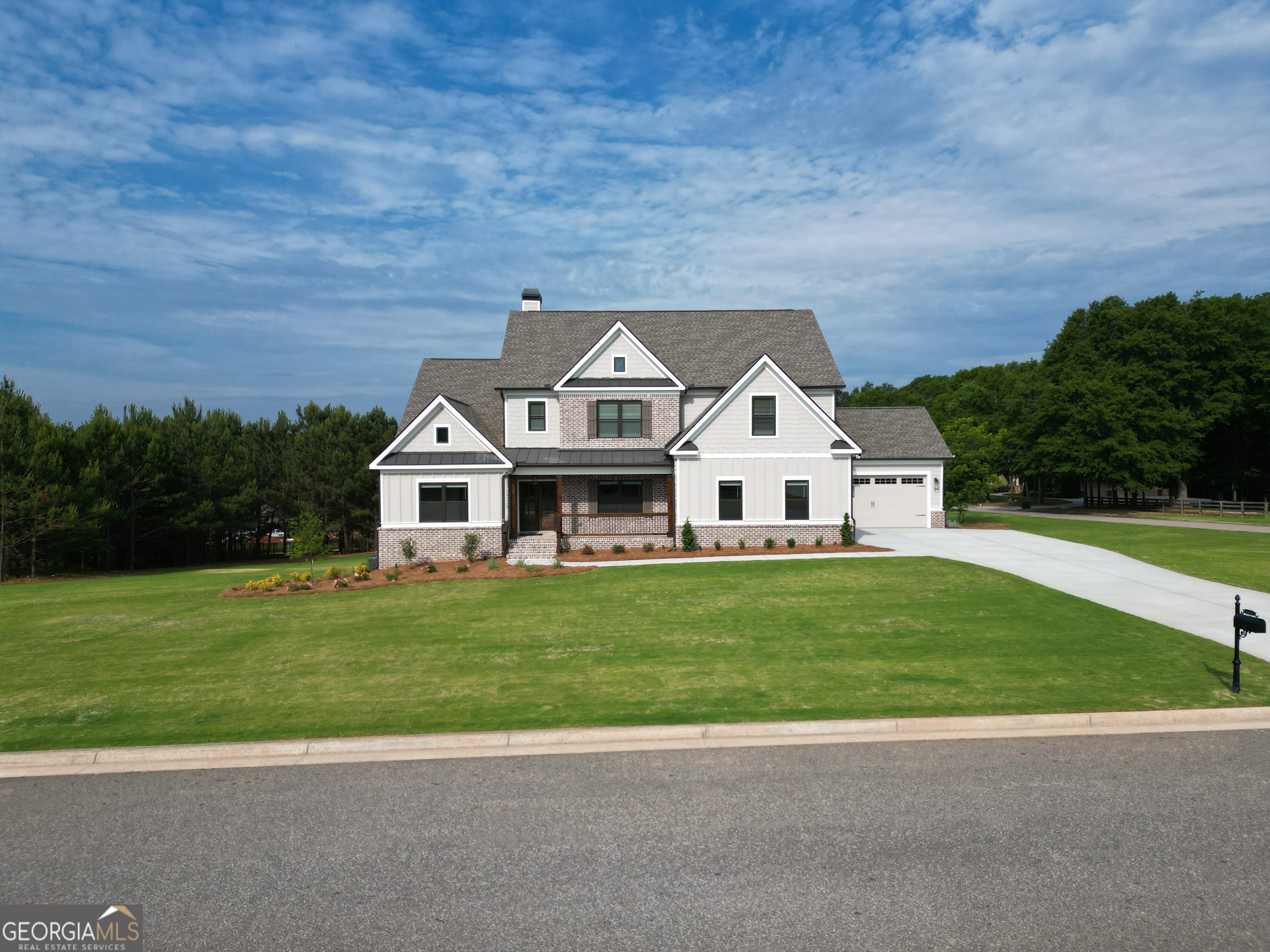 2113 Stonegate Way Property Photo 1