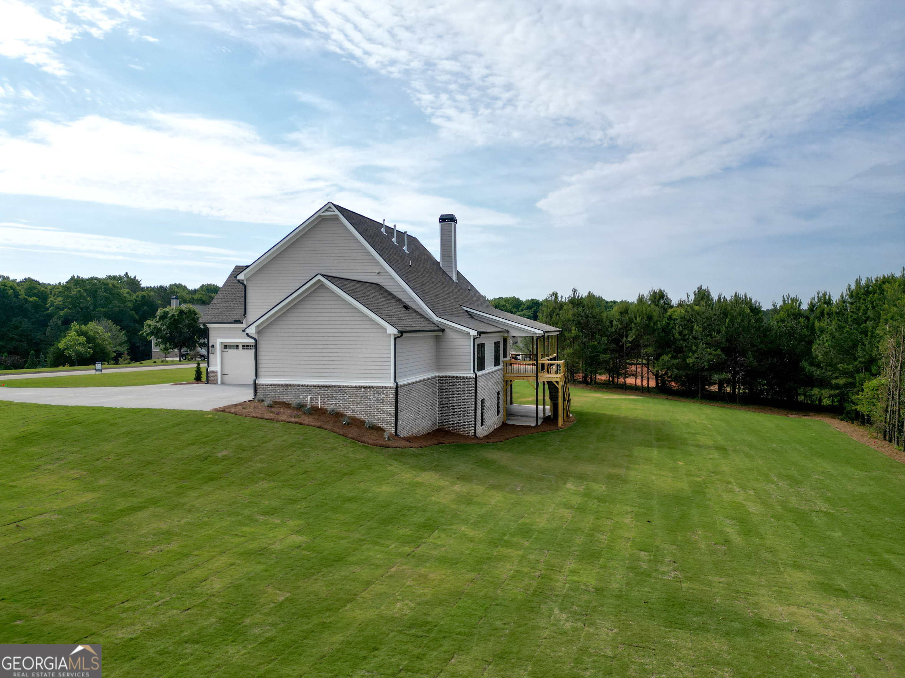 2113 Stonegate Way Property Photo 7