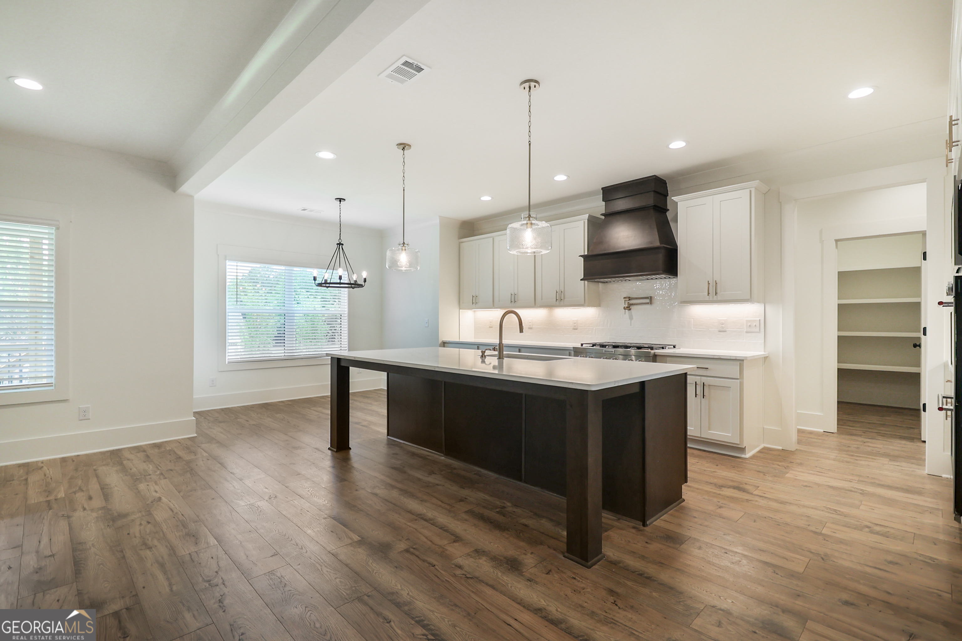 2113 Stonegate Way Property Photo 15